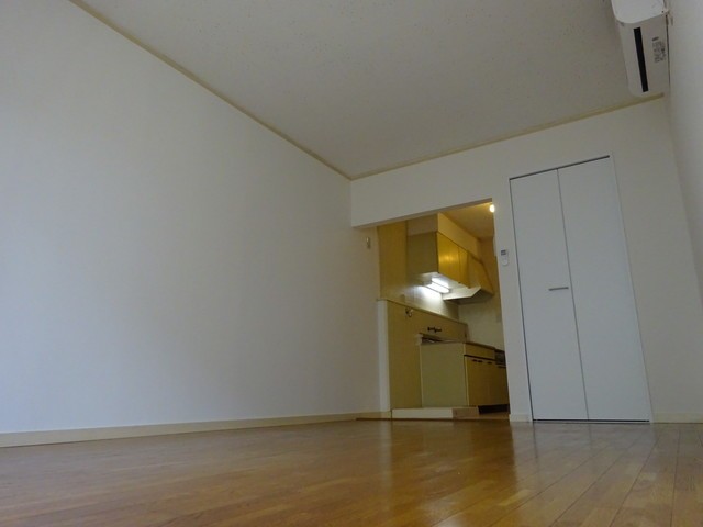 (居間)
