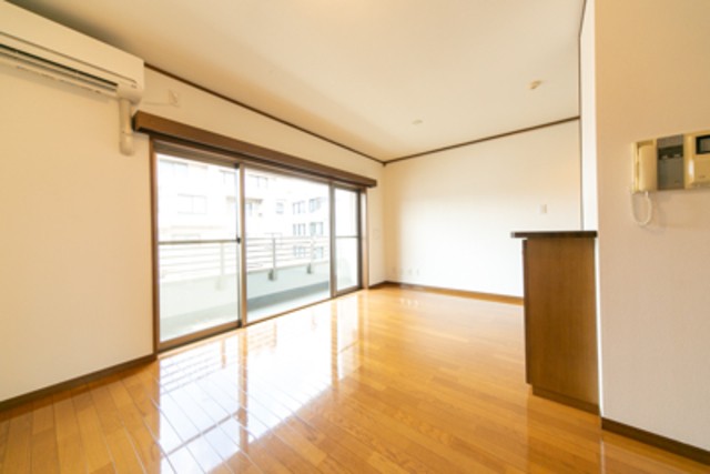 ※写真は同タイプ住戸です。(居間)