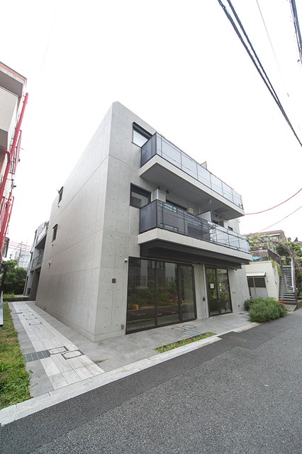 世田谷区三軒茶屋1丁目 【賃貸居住】マンション