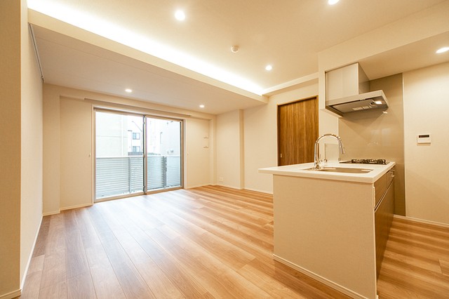 ※写真は同タイプ住戸です。(居間)