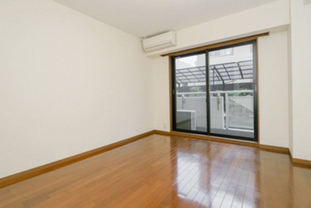 ※写真は同タイプ住戸です。(居間)