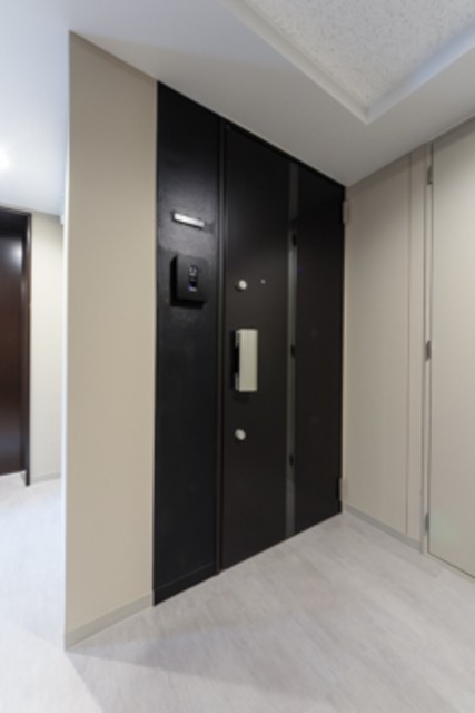 ※写真は同タイプ住戸です。(玄関)