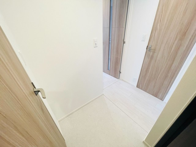 ※写真は同タイプ住戸です。(玄関)