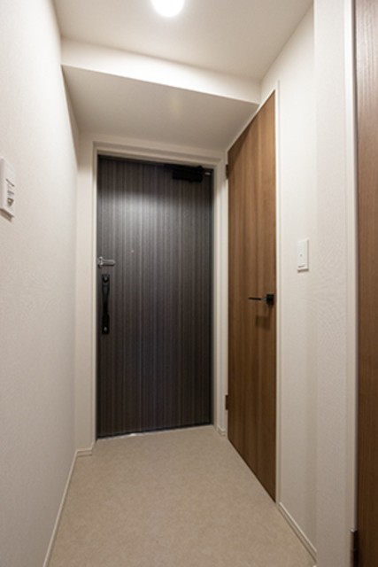 ※写真は同タイプ住戸です。(玄関)