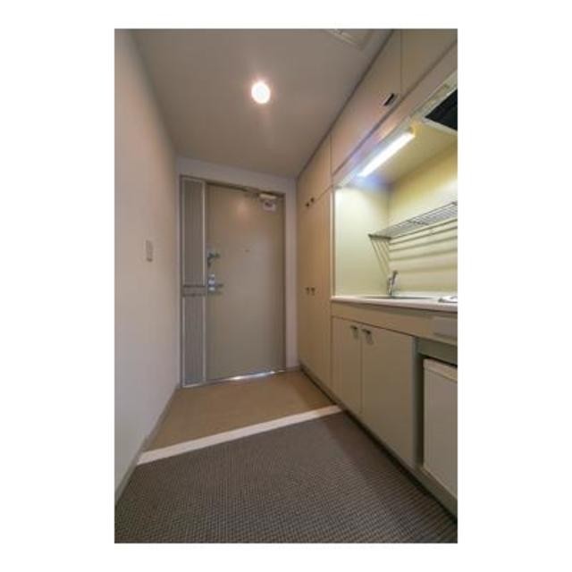 ※写真は同タイプ住戸です。(玄関)