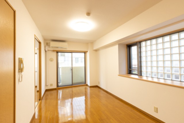 ※写真は同タイプ住戸です。(居間)