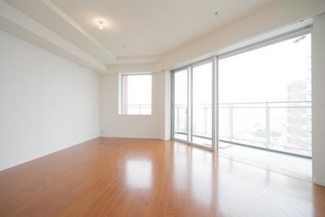 ※写真は同タイプ住戸です。(居間)