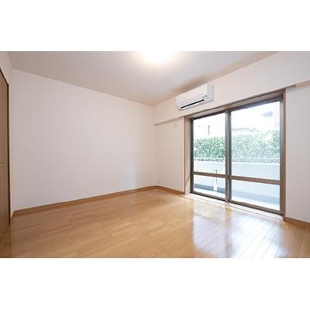 ※写真は同タイプ住戸です。(居間)