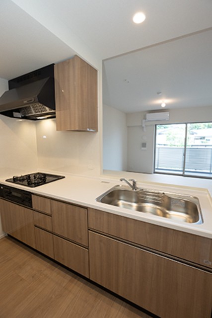 ※写真は同タイプ住戸です。(キッチン)