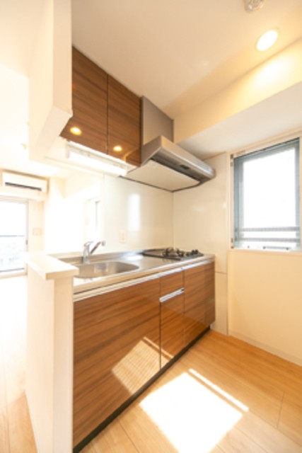 ※写真は同タイプ住戸です。(キッチン)
