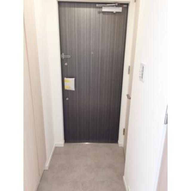 ※写真は同タイプ住戸です。(玄関)