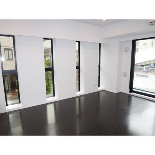 ※写真は同タイプ住戸です。(居間)