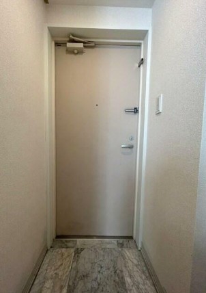 (玄関)