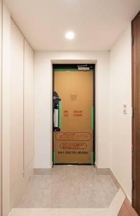 (玄関)