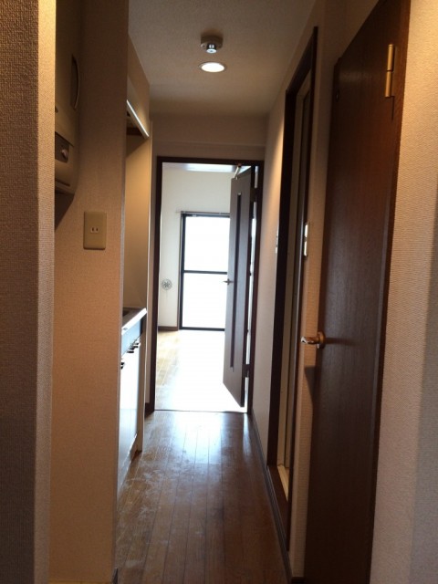 ※同仕様写真含む(玄関)