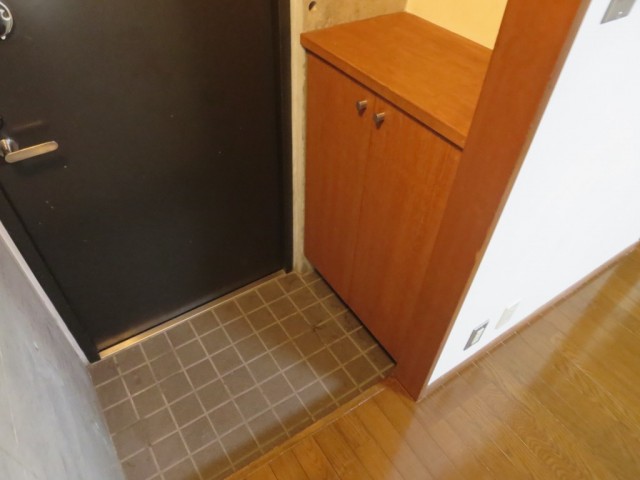 ※同仕様写真含む(玄関)