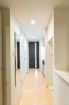 ※同仕様写真含む(玄関)