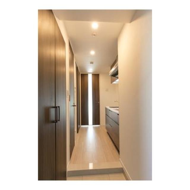 ※写真は同タイプ住戸です。(玄関)