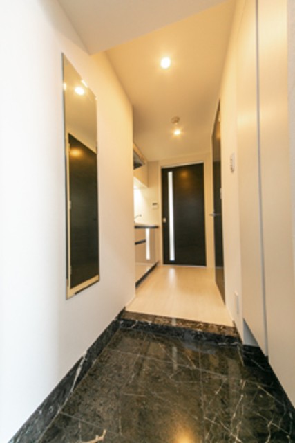 ※写真は同タイプ住戸です。(玄関)