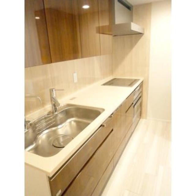 ※写真は同タイプ住戸です。(キッチン)