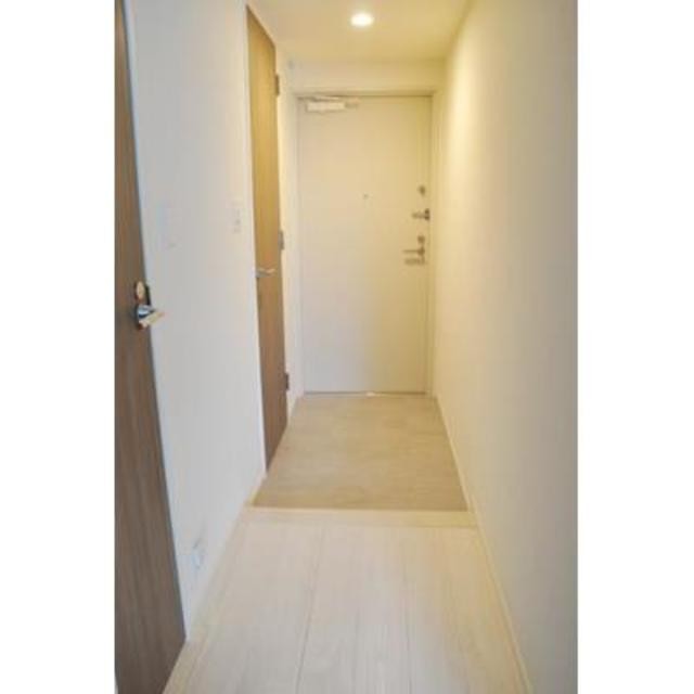 ※写真は同タイプ住戸です。(玄関)