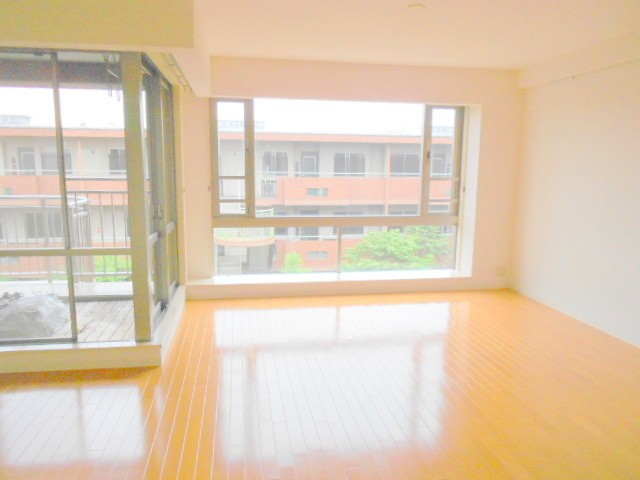 ※同仕様写真含む(居間)