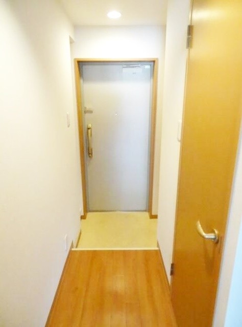 ※同仕様写真含む(玄関)