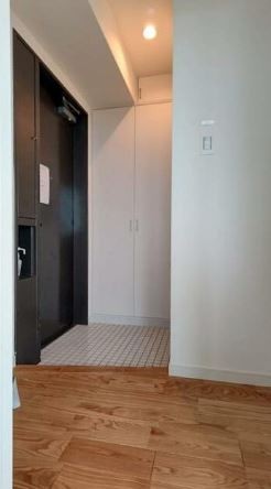 ※同仕様写真含む(玄関)