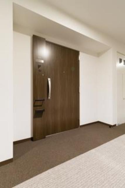 ※写真は同タイプ住戸です。(玄関)