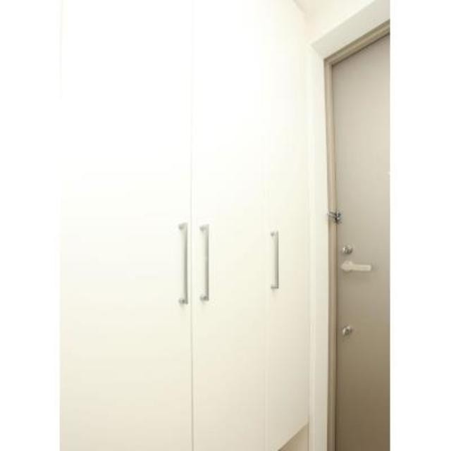 ※写真は同タイプ住戸です。(玄関)