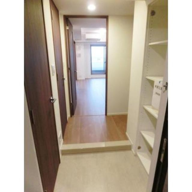 ※写真は同タイプ住戸です。(玄関)