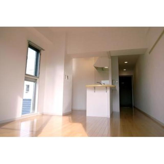 ※写真は同タイプ住戸です。(居間)