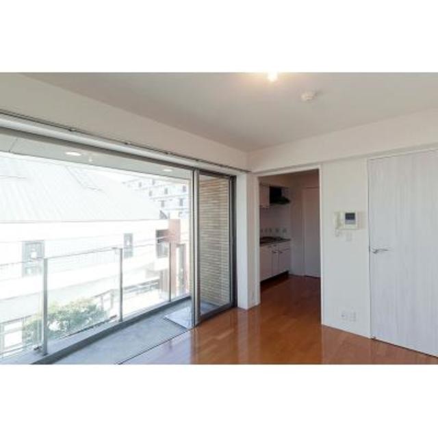 ※写真は同タイプ住戸です。(居間)