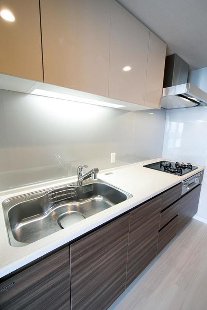 ※写真は同タイプ住戸です。(キッチン)