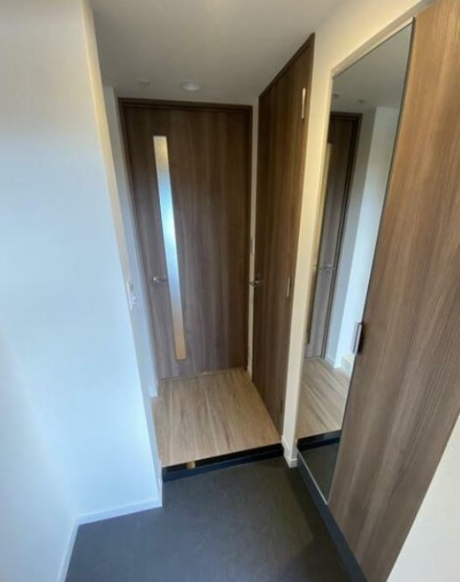 ※同仕様写真含む(玄関)