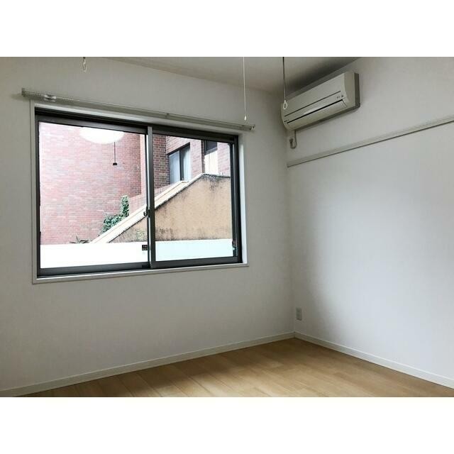 ランドリーパイプ・シャッターあり★(居間)