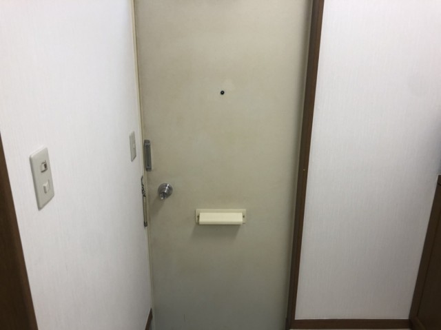 (玄関)