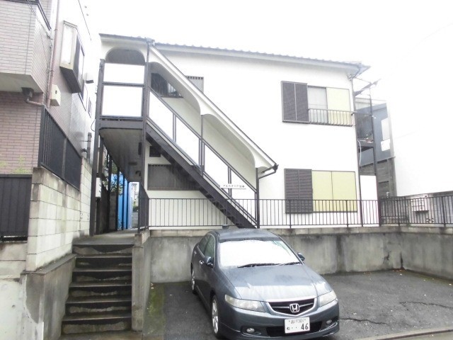 世田谷区弦巻1丁目 【賃貸居住】アパート