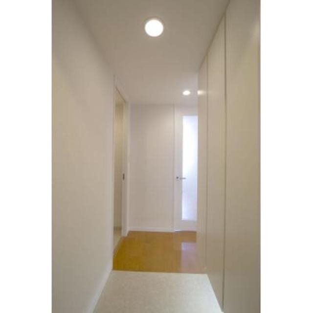 ※写真は同タイプ住戸です。(玄関)