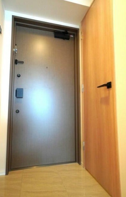 ※同仕様写真含む(玄関)