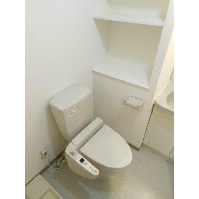 シャワー付きトイレ(内装)