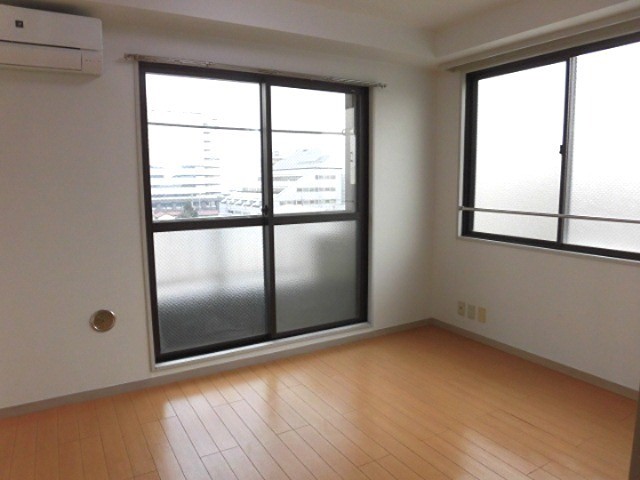 ※同仕様写真含む(居間)