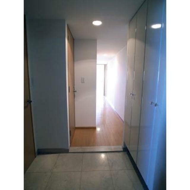 ※写真は同タイプ住戸です。(玄関)