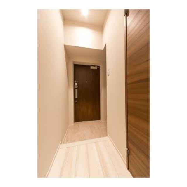 ※写真は同タイプ住戸です。(玄関)