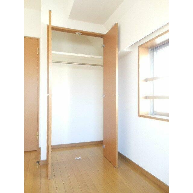 パイプ付クローゼット♪(内装)