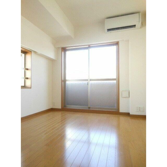 角部屋・二面採光♪(居間)