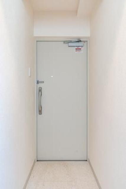 ※写真は同タイプ住戸です。(玄関)