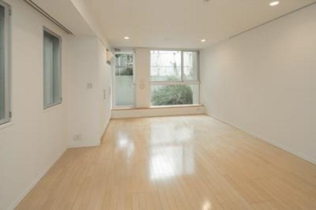 ※写真は同タイプ住戸です。(居間)