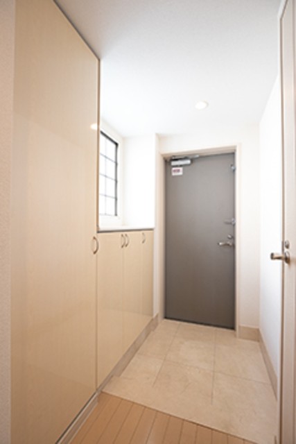 ※写真は同タイプ住戸です。(玄関)