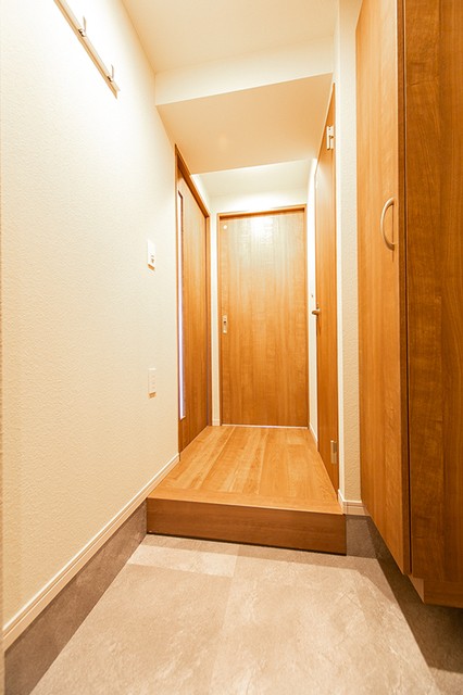 ※写真は同タイプ住戸です。(玄関)